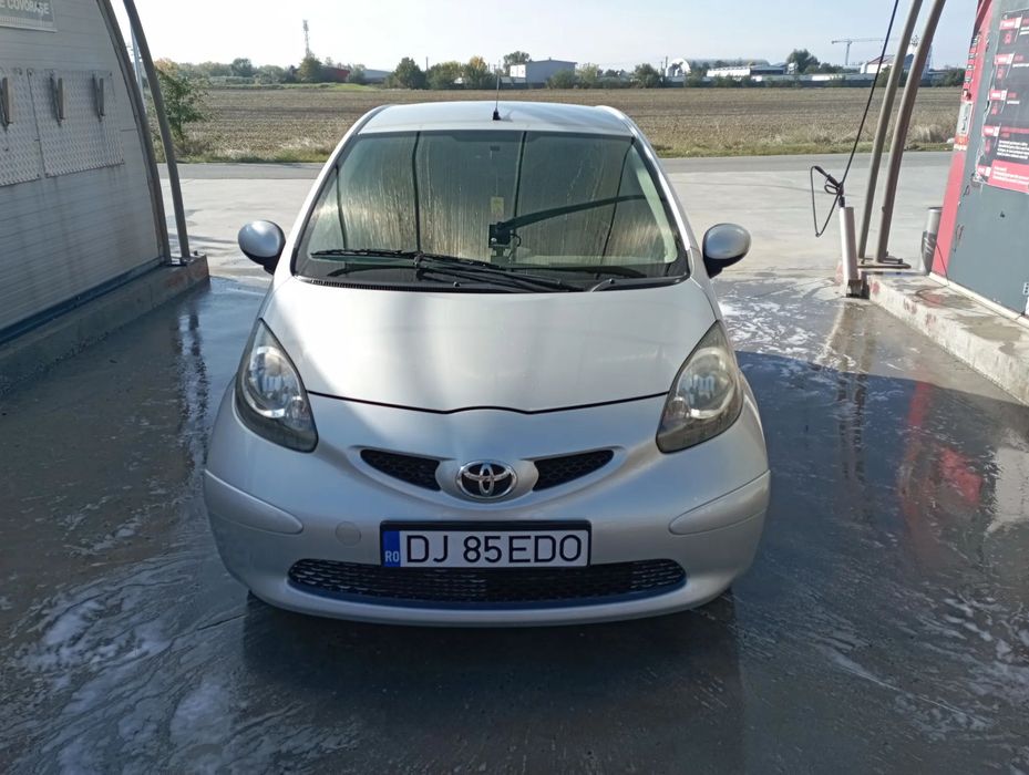 Toyota Aygo Vând Toyota aygo 1.0 benzina