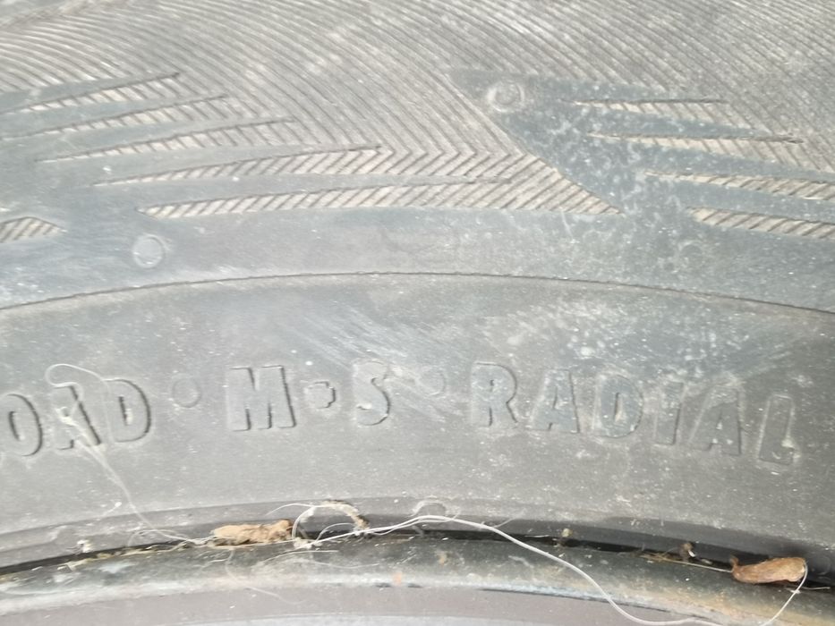 Set 4 jante tabla 4x100 r15 dacia Renault cu anvelope de iarna