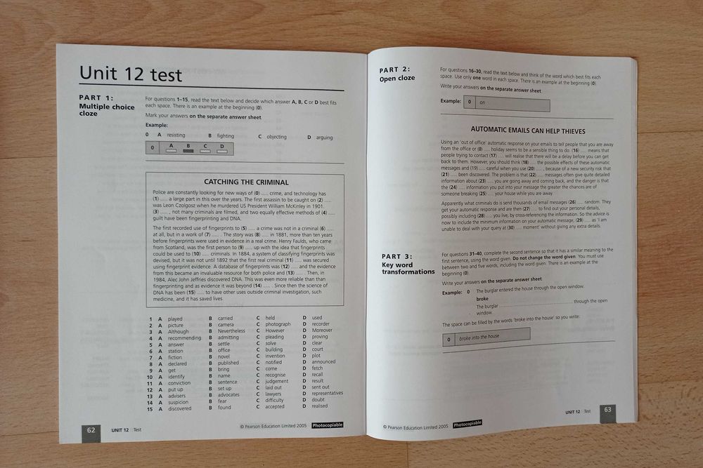 Учебник и тетрадка с тестове с отговори по английски