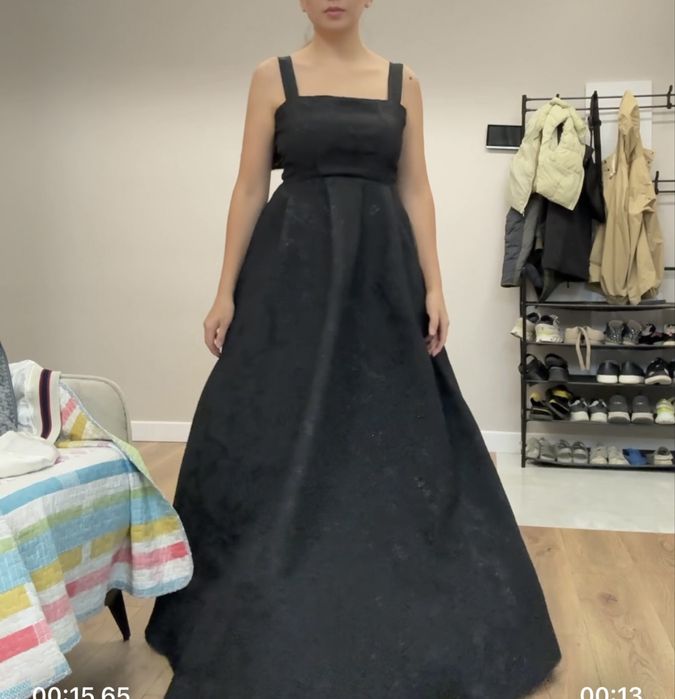 Продаю шикарное платье вечернее