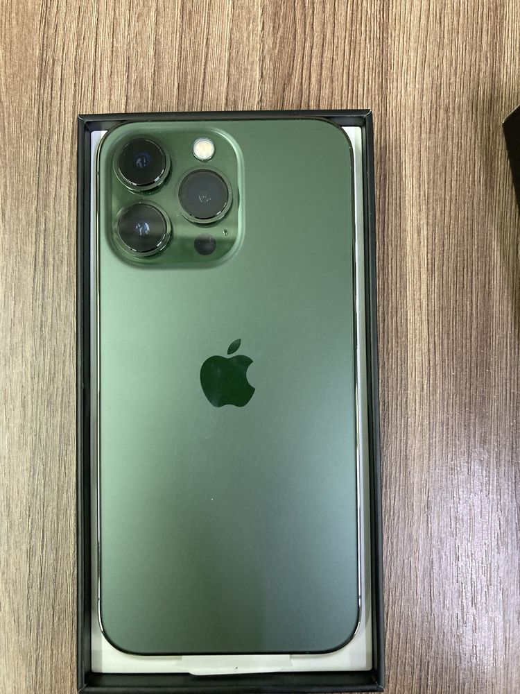 Продам Iphone 13 pro 128 зеленый