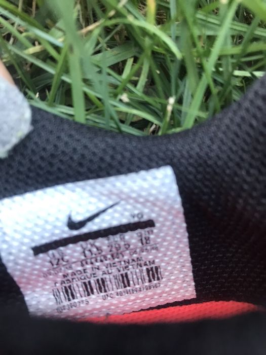 Стоножки Nike 29.5 номер много малко ползвани почти чисто нови Nike