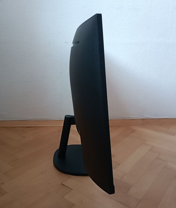 Монитор Lenovo 32 инча