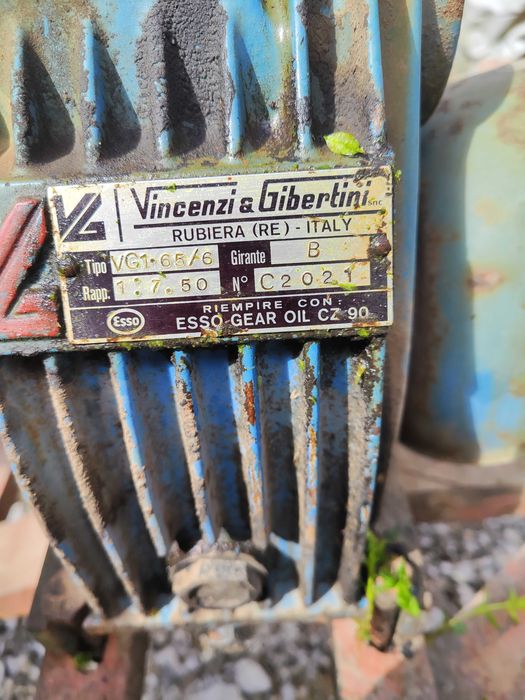 Напорна навесна помпа vincenzi