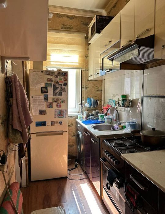 "Карасу-6 Авайхон квартира на зкмле 3/1/1  86м²