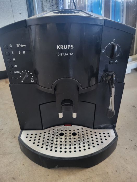 Продавам кафе машина с капсули Krupl Type 860