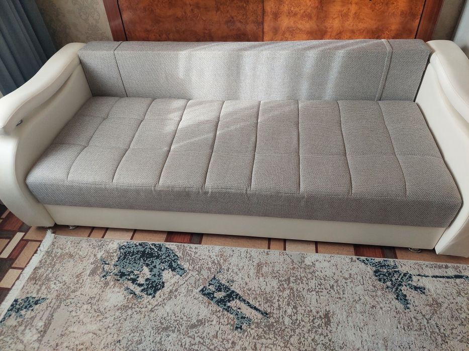 Продам мягкий диван в отличном состоянии