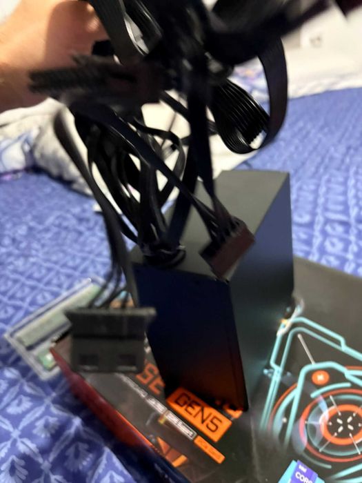 32GB RAM-Placa de baza Gigabyte b660 si sursa de 600W