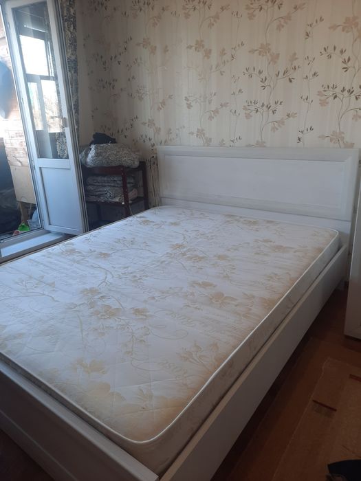 Продам  двухспальную кровать