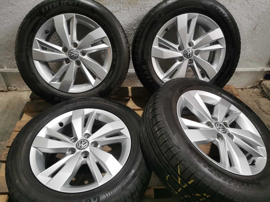 Jante Originale Vw Polo R 15 cu anvelope de vara