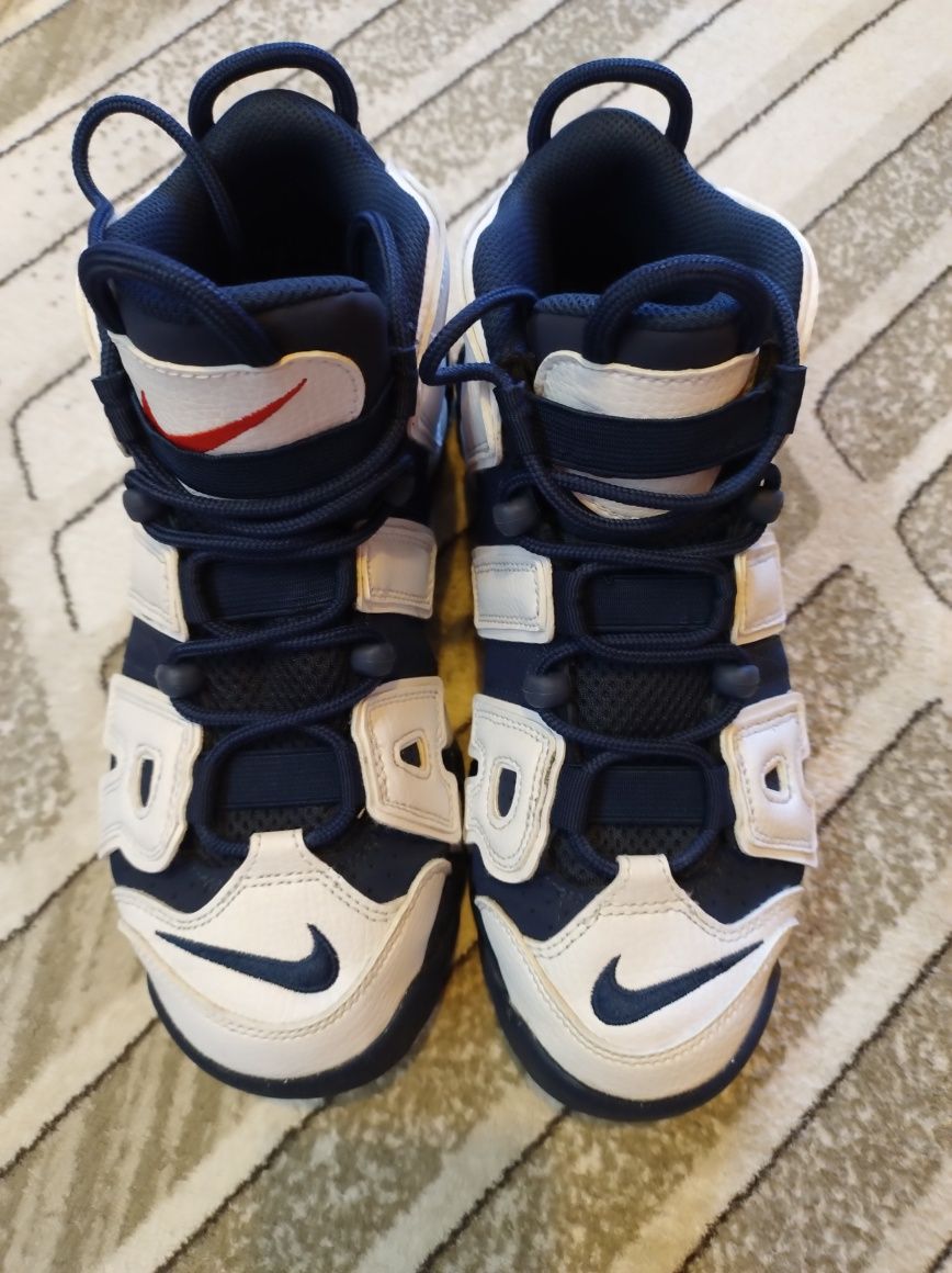 Маратонки Nike 39 номер