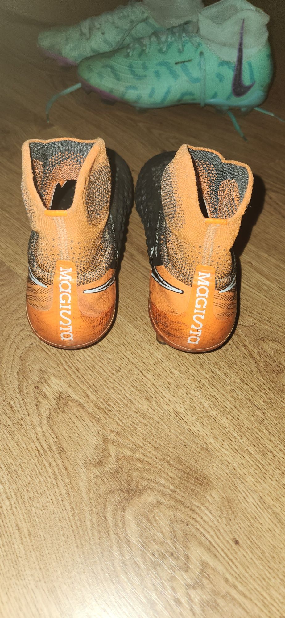 бутонки футболни обувки Nike Magista Acc 38,5 номер