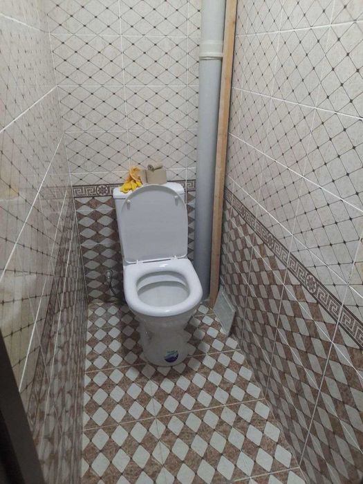 Barcha qulayliklarga ega 2 xonali uy sotiladi