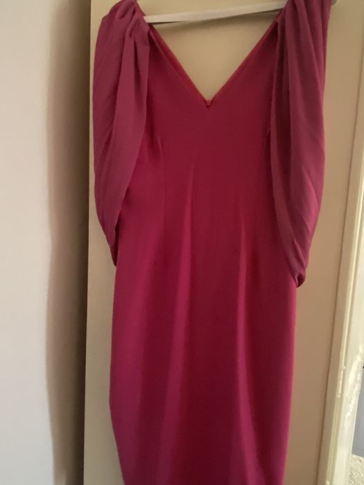 Vând trei rochii pentru evenimente