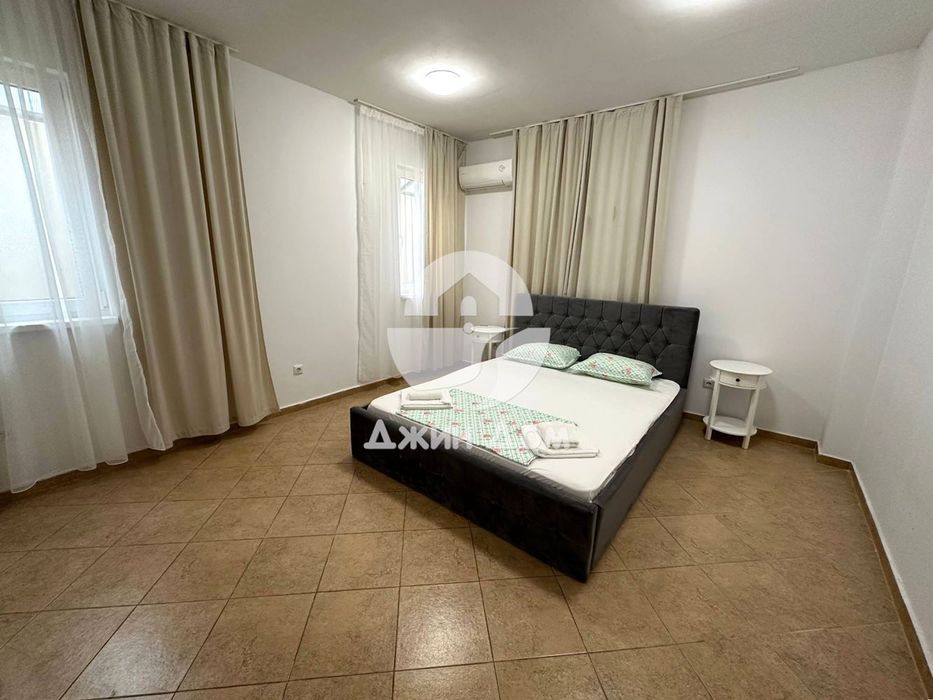 Продава се Четиристаен апартамент в к.к. Слънчев бряг - 120 кв.м за 1000 €/кв.м - Снимка #3