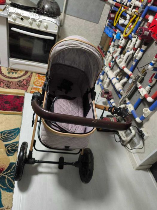 Продается детская коляска в отличнем состоянии