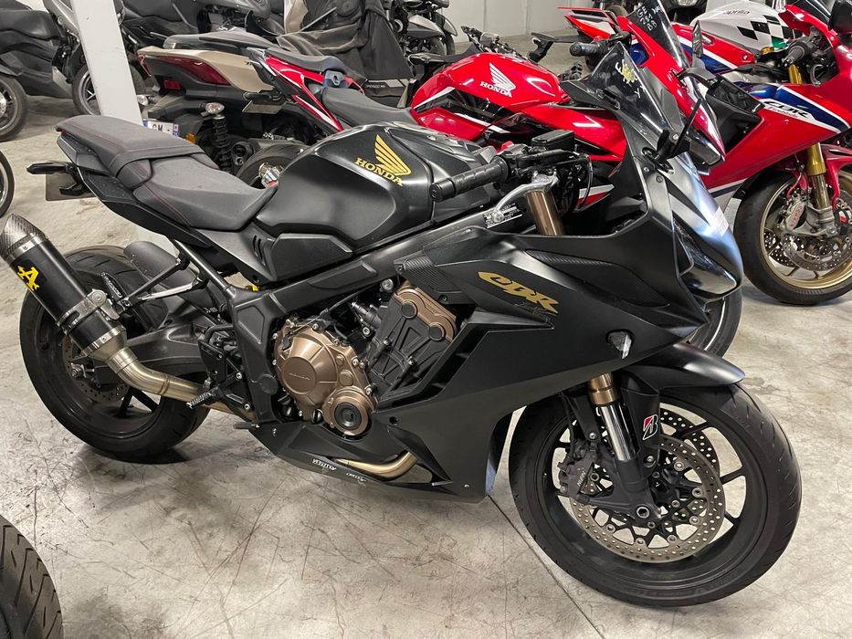 OFERTA... Honda cbr 650 r model 2019 cu 25 000 km la 5950 euro