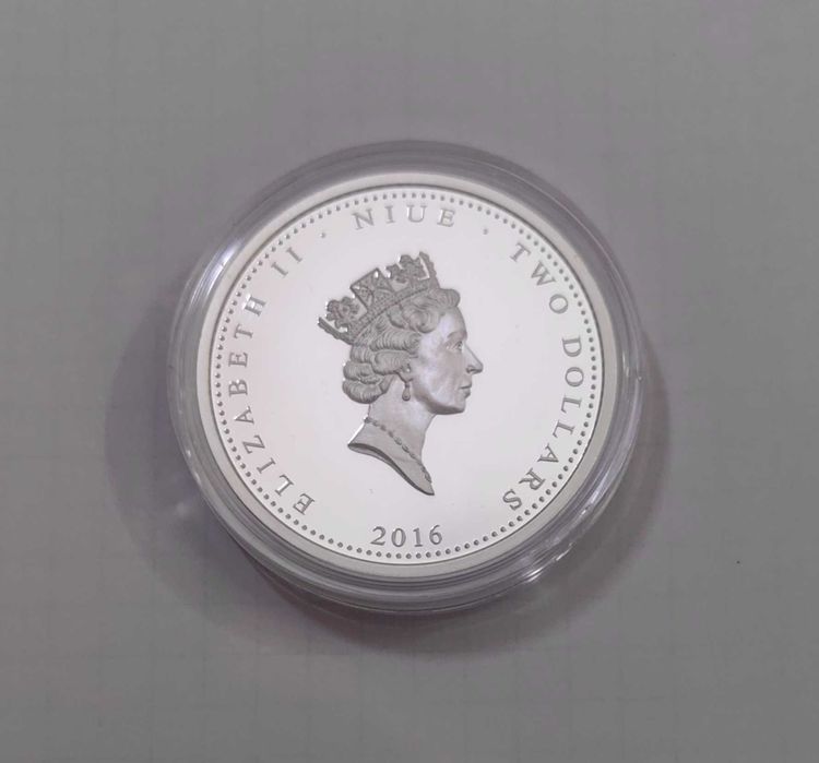 Герб на София Сребърна монета с частично златно покритие 2 долара Ниуе