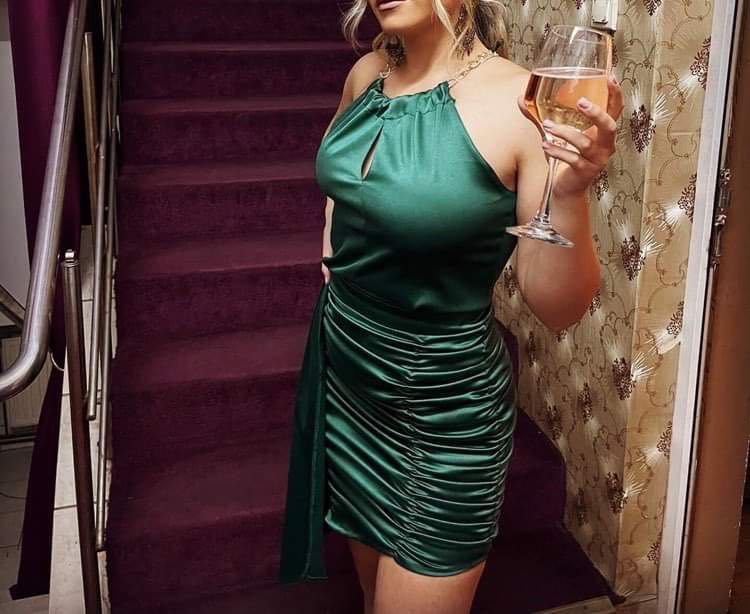 Rochie superba de evenimente! Super pret!