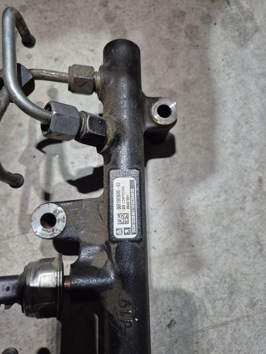 Injectoare ford kuga 2.0tdci an 2012 e5 cod injector EMBR00101D