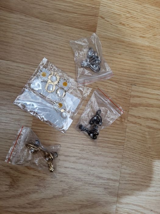 Nasturi pentru a stramta hainele!