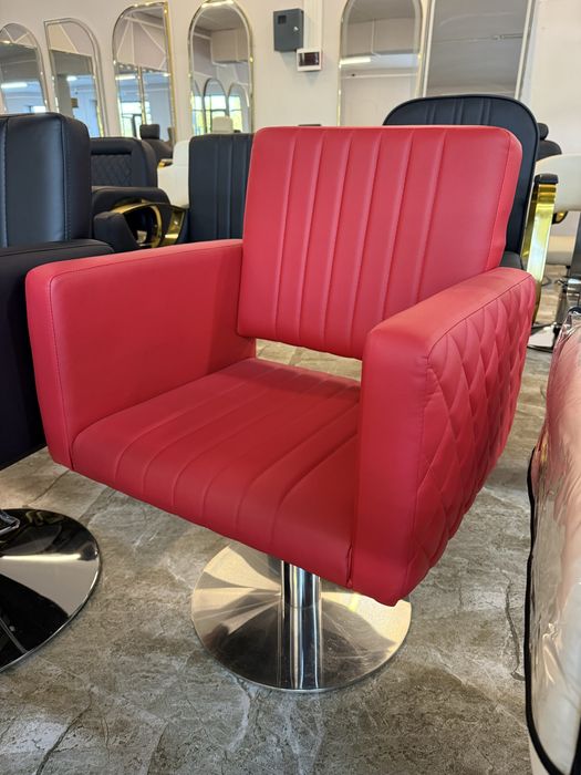 Новые парикмахерские кресла,отличного качества