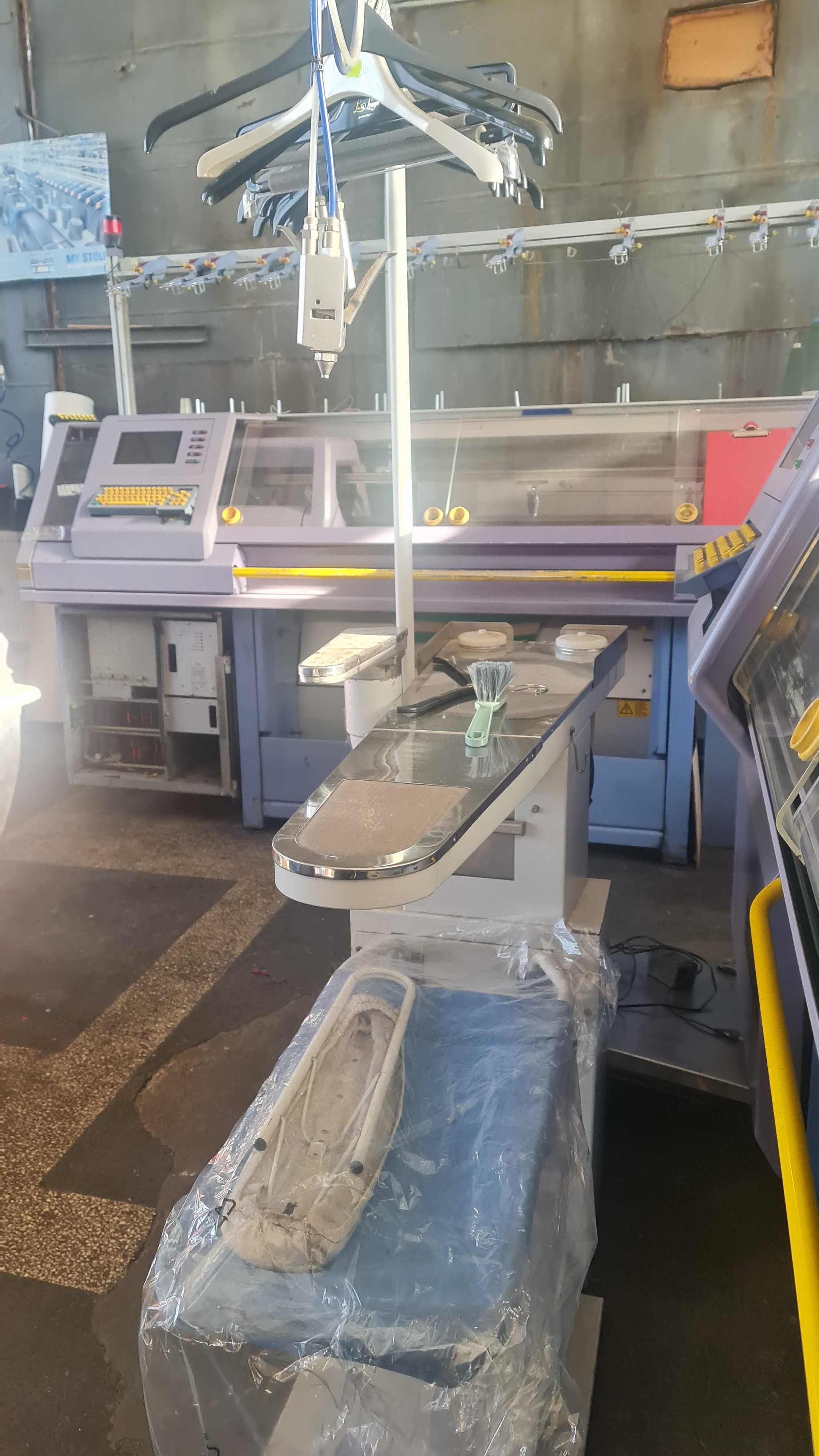 Vand masini scos pete , spalat , uscat si calcat profesionale textile