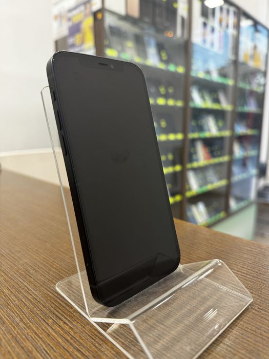 iPhone 12 / 128GB / 81% / Garantie 12 luni