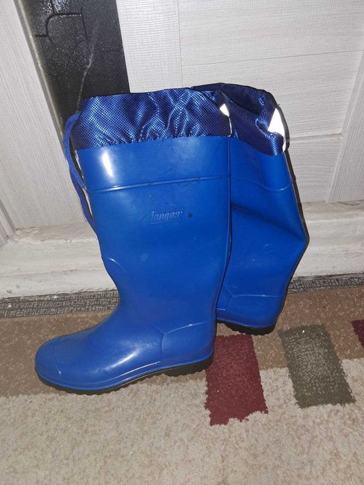 Сапоги резиновые новые размер 35