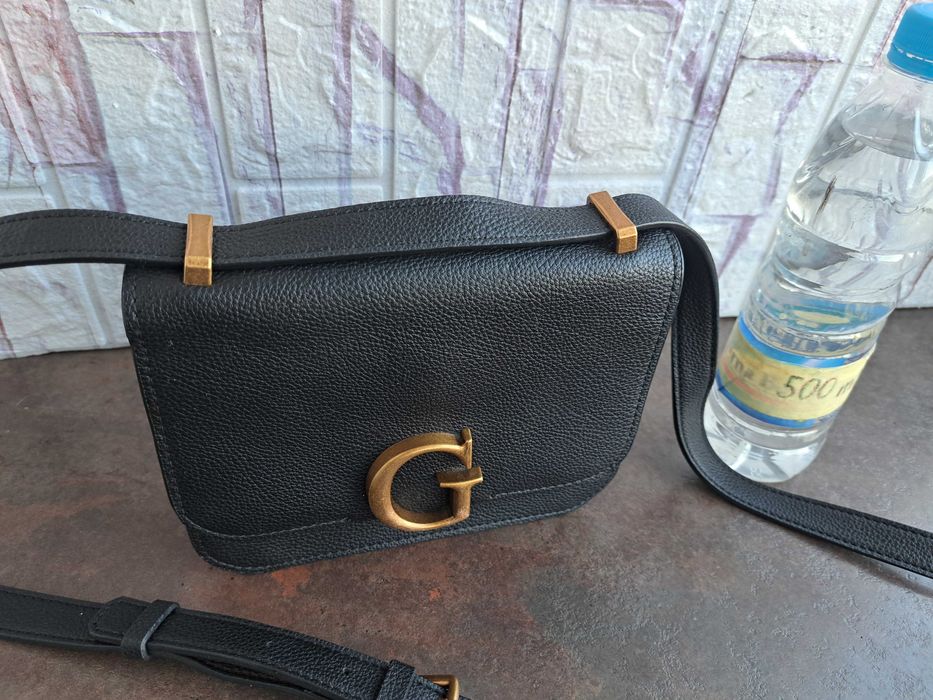 дамска чанта GUESS,малка черна чантичка,Гес