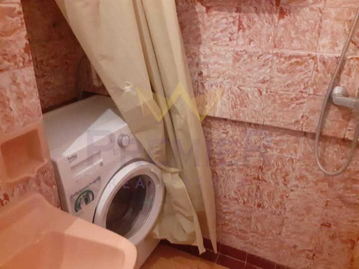 Двустаен апартамент в района на ХЕИ и Окръжна болница