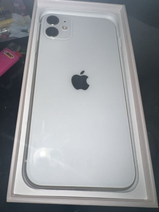 De vanzare Iphone 11/64GB,liber de retea*