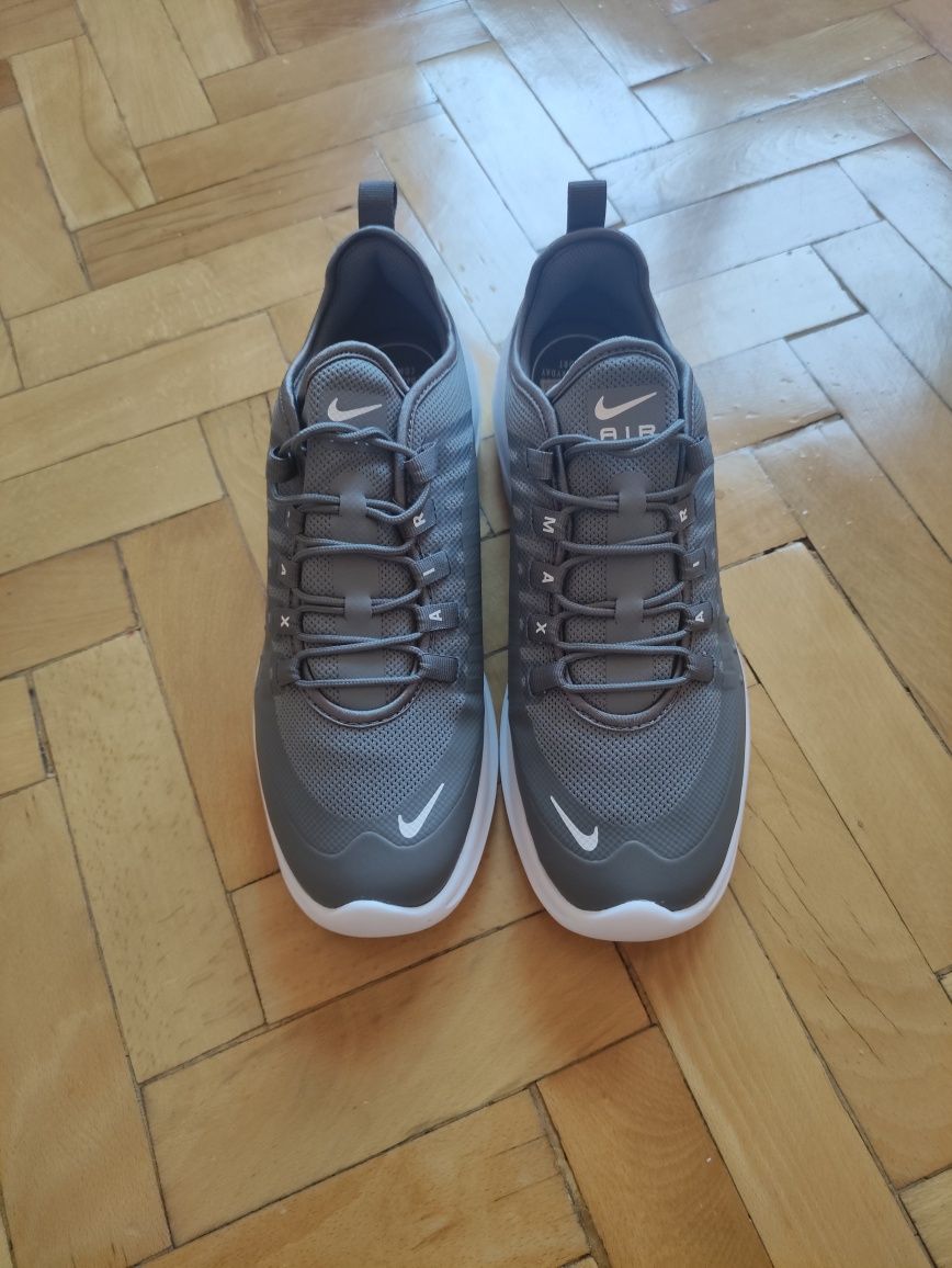 Nike Air Max Axis Cool Grey White