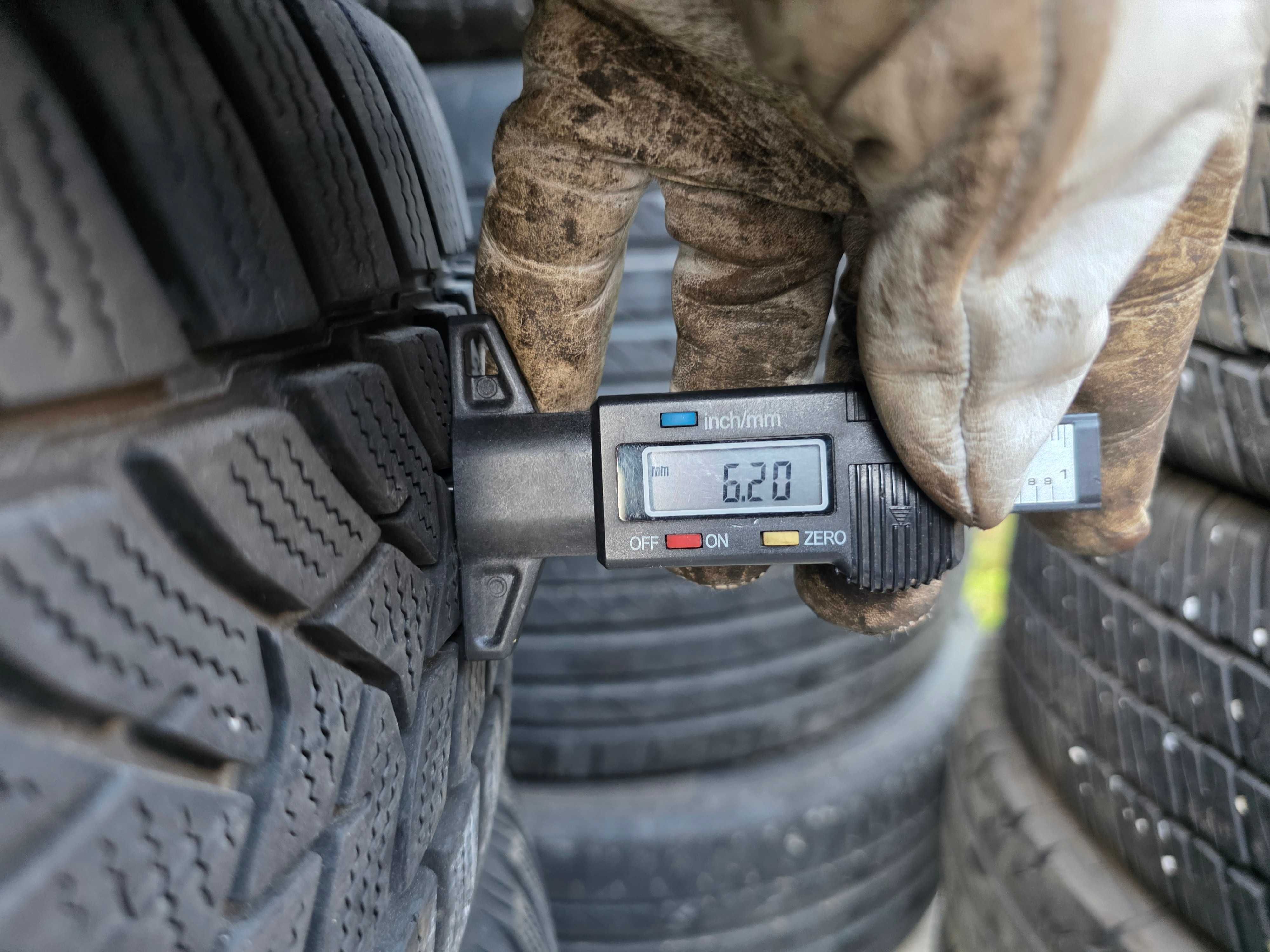 4бр Зимни гуми 215 60 16 - Dunlop