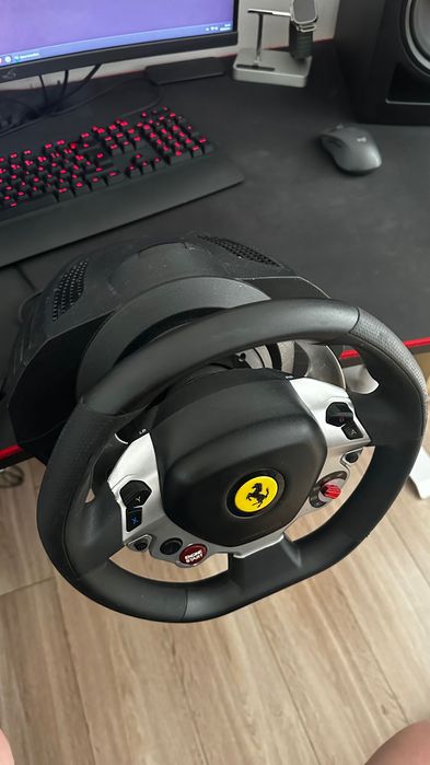 Thrustmaster TX FERRARI 458 Italia volan pc Racing Xbox peste Logitech