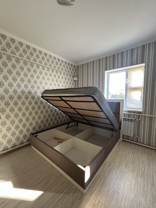 Диван екі адамдық