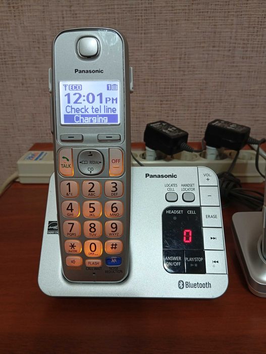 Продам радиотелефон PANASONIC три трубки на один телефонный номер