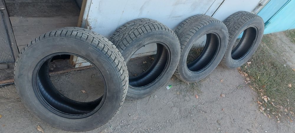 Зимние шины б/у 205/65/r16