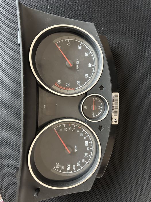 Табло Opel Astra H 1.6 2007 година