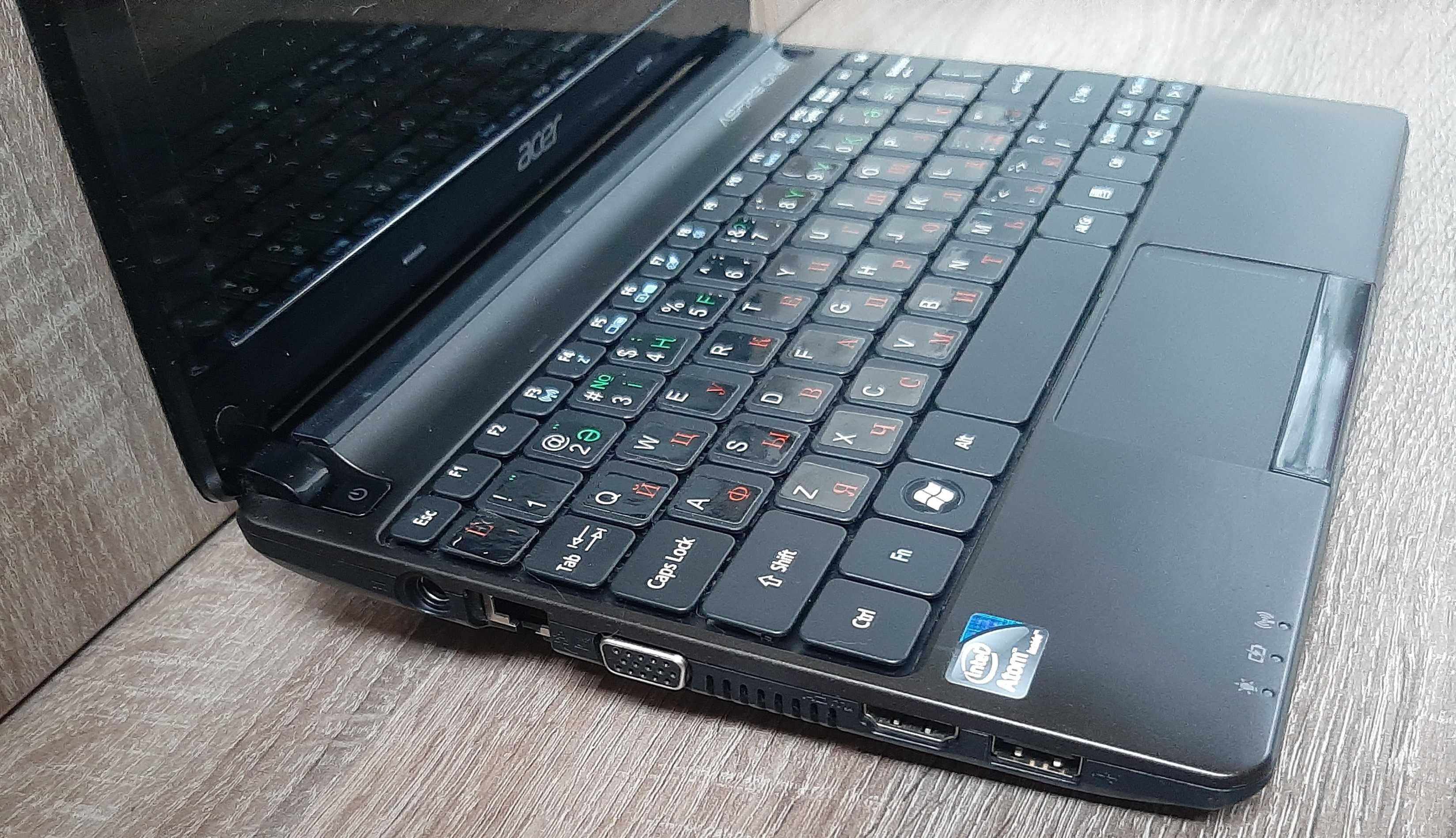 Нетбук Acer One D270 чёрного цвета