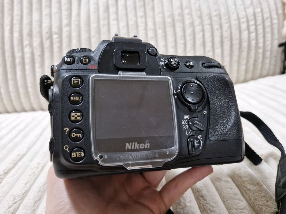 Nikon D200 body+obiectiv+blitz+geantă