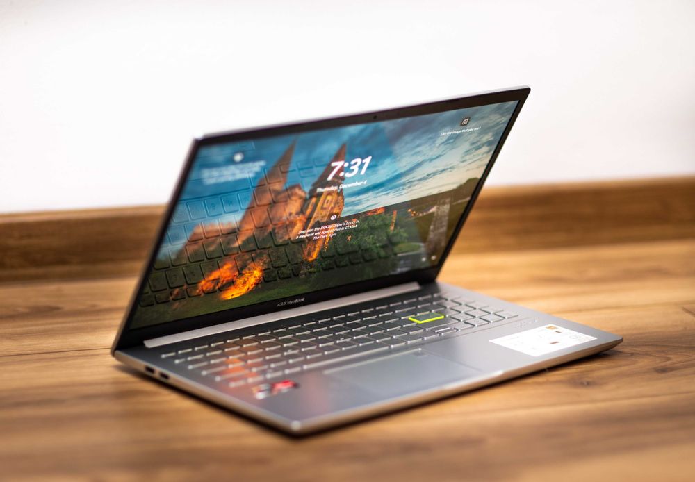 Laptop ASUS Vivobook OLED 15.6 Ryzen 5 5500U 24gb Ram 512 nvme Cutie