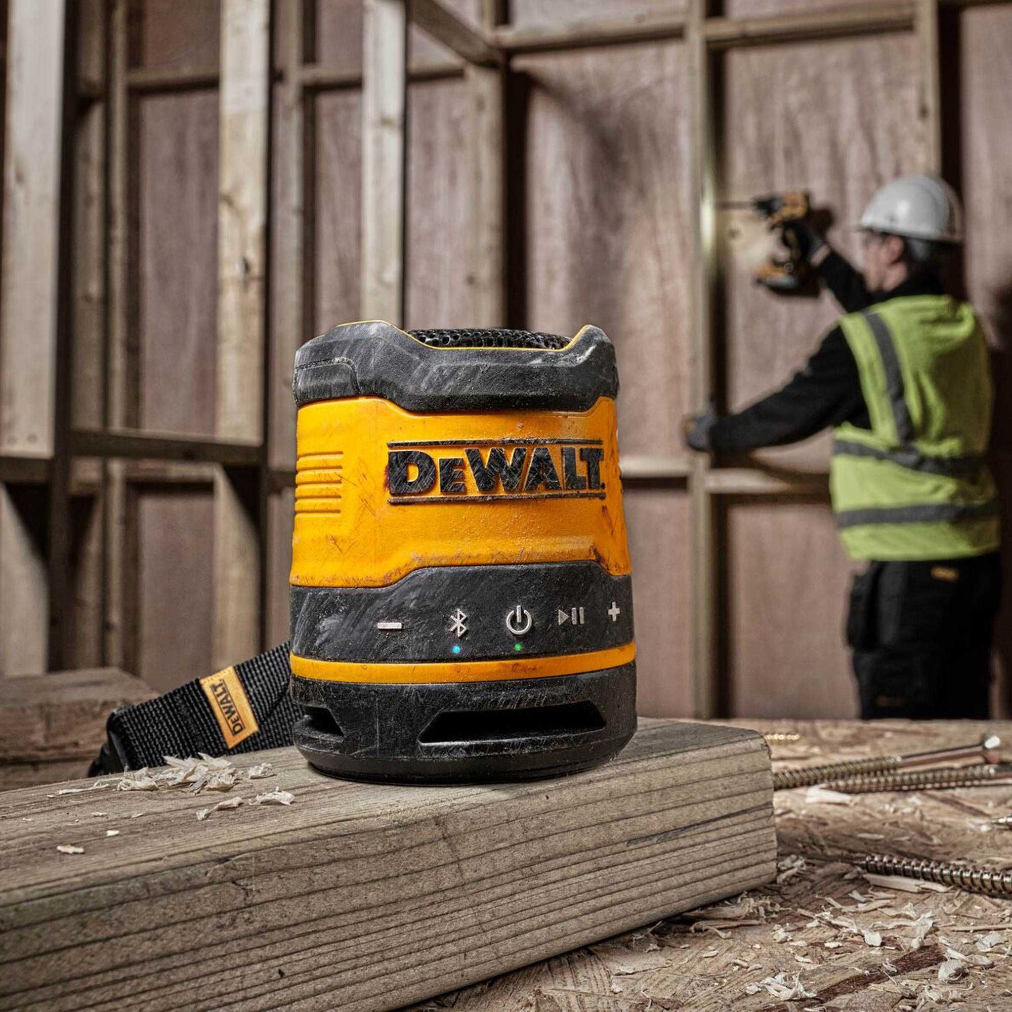Bluetooth колона DeWALT DCR009, USB-C, IP67