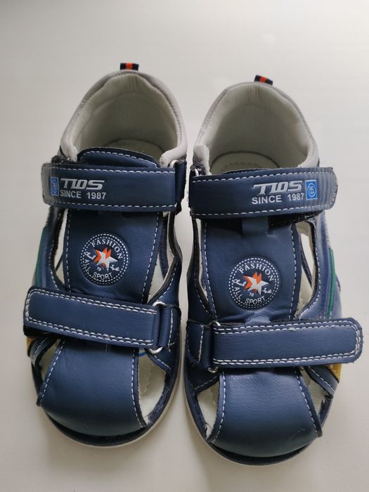 Продам детские сандалии для мальчика