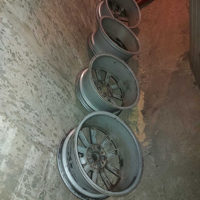 алуминиеви джанти втора употреба 7.5J18H2 ET5 за Шкода Октавия 2017г.