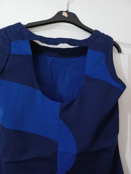 Елегантни дамски рокли