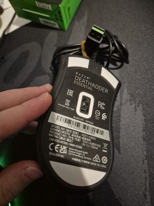 Мижка Razer Deathadder Essentials