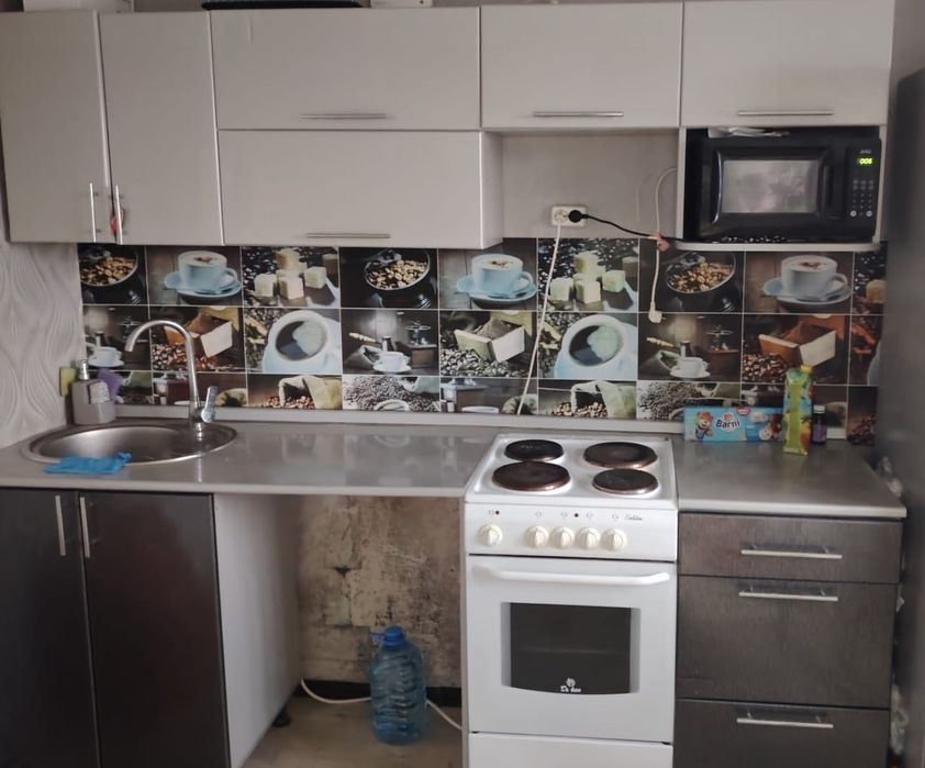 Кухонный гарнитур+плита