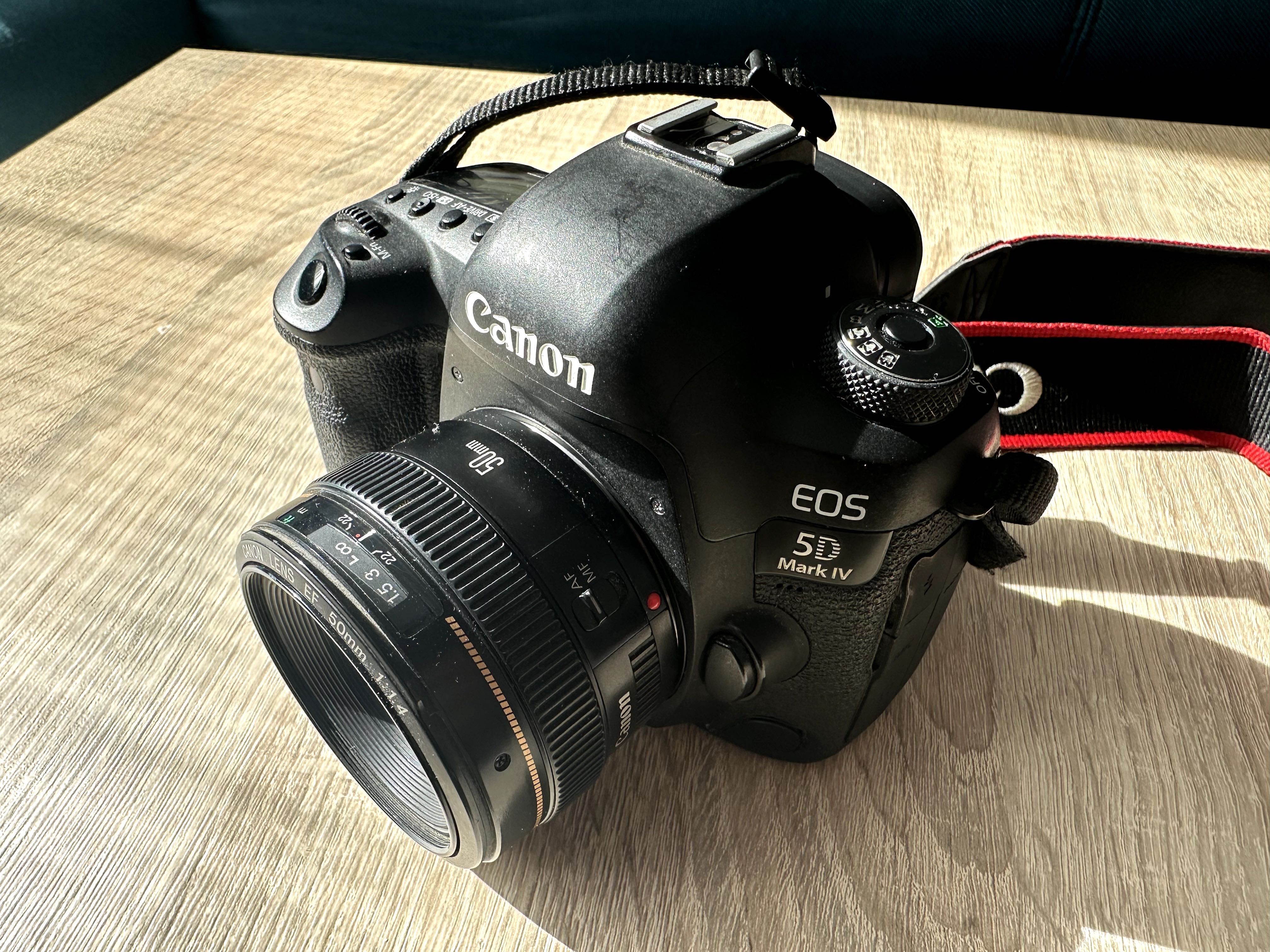 Canon 5D Mark IV + Canon 50mm f1.4 + Sigma 35mm f1.4 Art