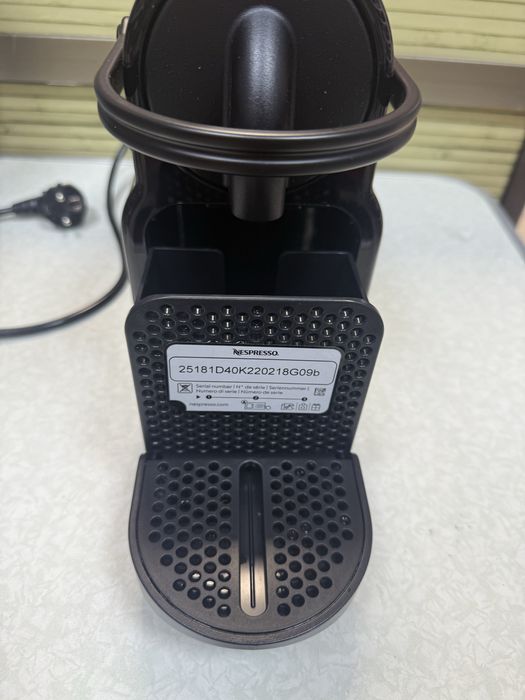 Кафемашина с капсули Nespresso Inissia